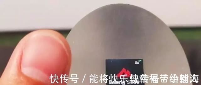 美国芯片|忽略用多少颗美国芯片吧!老外为“华为5G手机”炸锅了