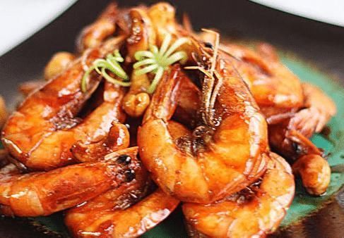 鲜嫩|做油焖大虾时,需要腌制吗厨师教你“这样做”,口感鲜嫩没腥味