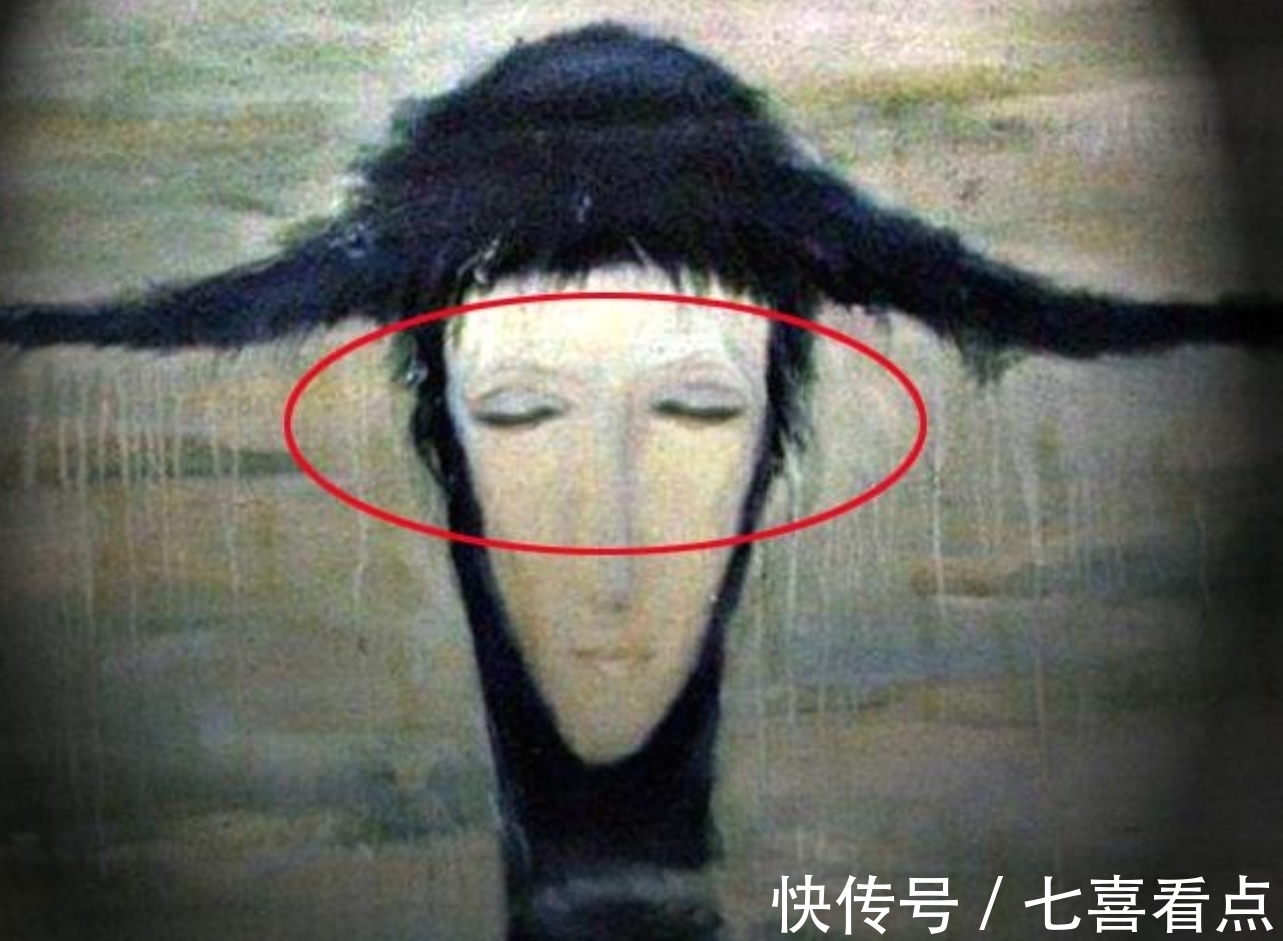 雨中女郎@一幅诡异的世界禁画,让3位买家产生幻觉,看过的人都感到恐惧