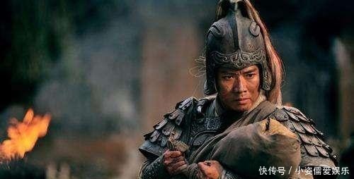 鲜花为他们盛开！一起来读写给英雄的诗