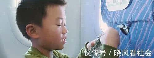 《变形计》农村男孩第一次坐飞机，竟说出这11个字，导演都懵了