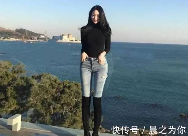 t恤 -个性穿搭的牛仔裤美女,具有摩登质感,回头率特别高!