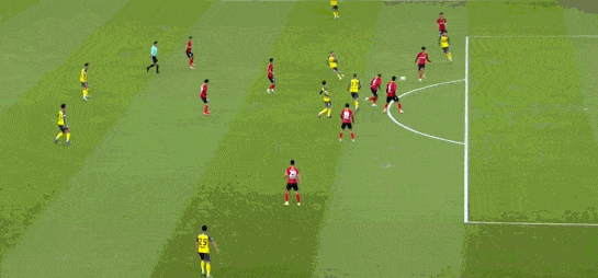石笑天|杨立瑜世界波!中超:广州队2-0十人亚泰 张琳芃伤退