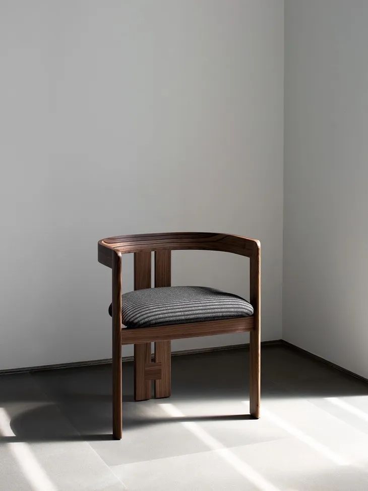 办公椅|居家第N天,某宝给我推了“盘腿神器”