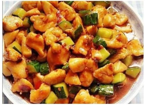 烧鸡|美食精选:凉拌金针菇,黄瓜烧鸡丁,糖醋仔姜,五香杏鲍菇肉饼的做法
