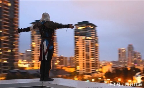 极限运动员从3.9万米太空跳伞,下降速度突破音速,结果如何