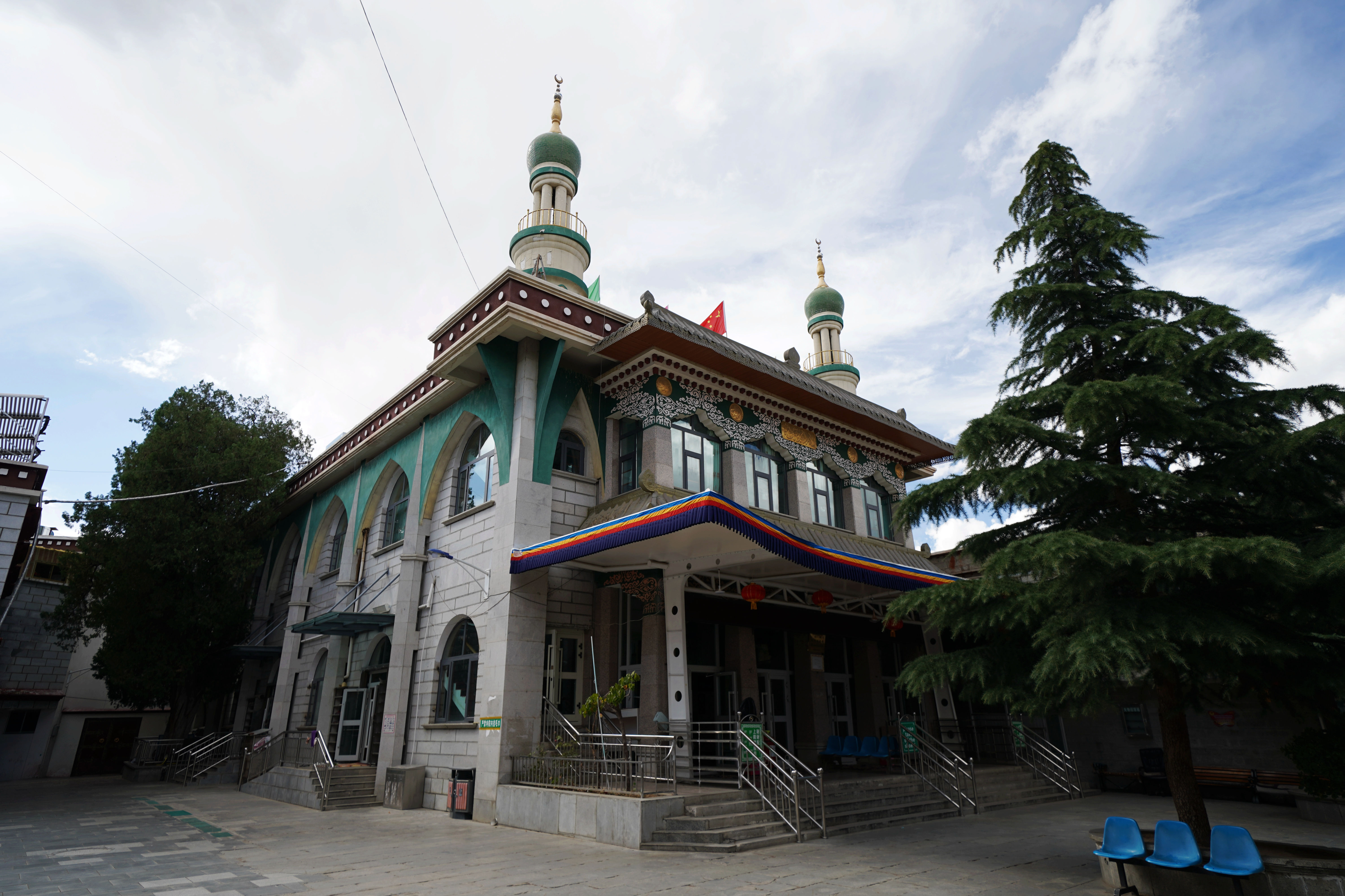 大昭寺|【80天单人单车环藏之旅】观览佛教圣地大昭寺，八廓街猎摄盛装美女