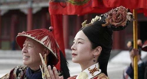 乾隆|乾隆写了4万首诗,比不上慈禧写的这一首,最后一句你从小听到大