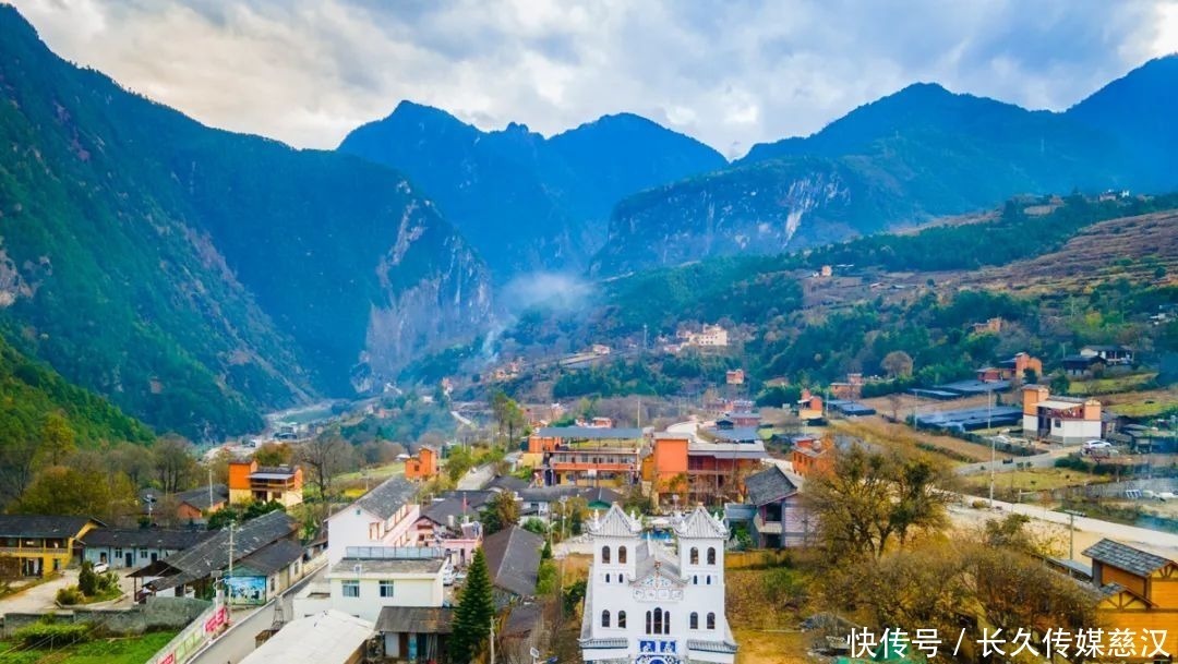 村寨|滇藏丙察察线起点，传说人神共居的地方，都住着哪方“神仙”