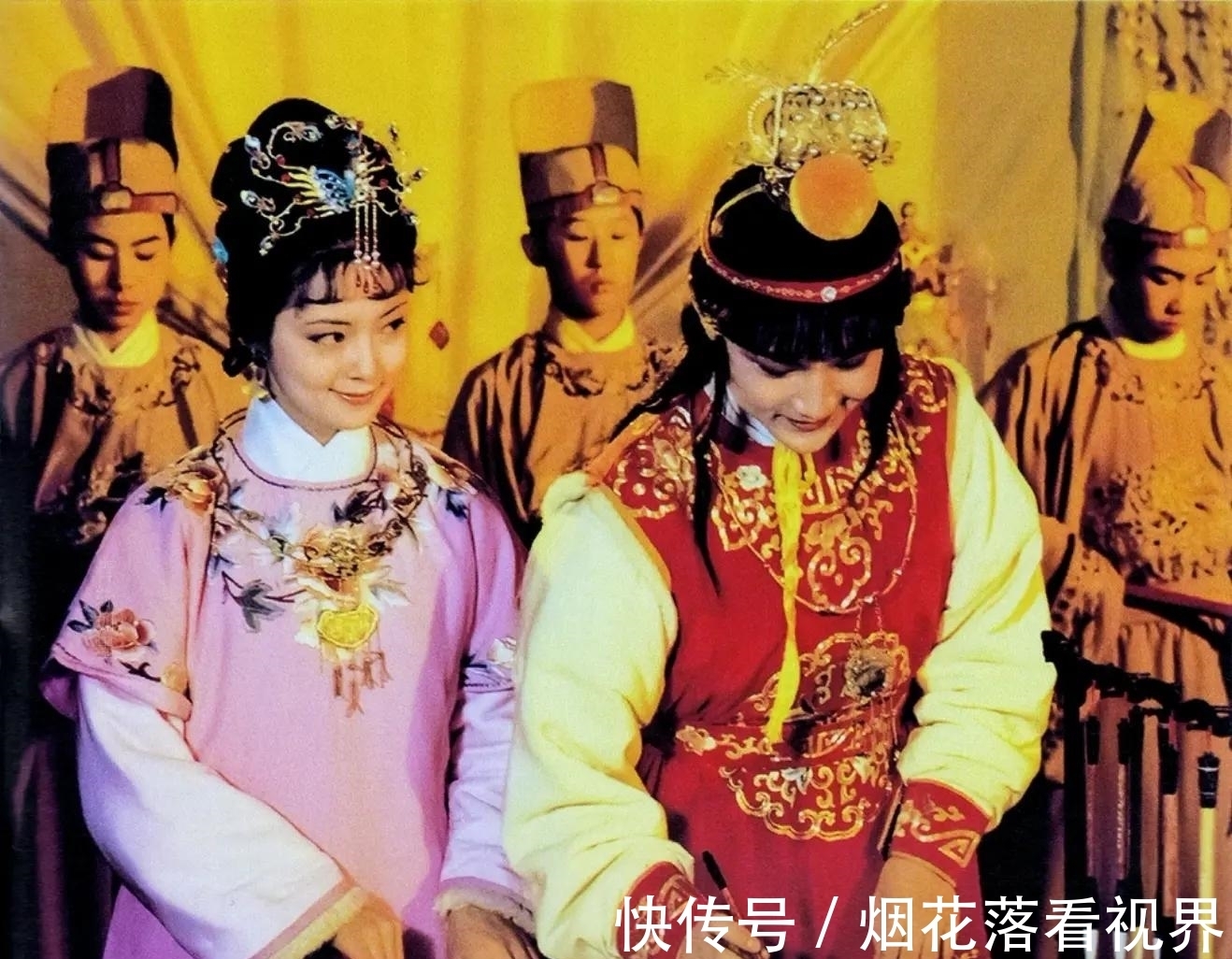 榴花!揭秘红楼梦:贾元春入宫20年,为何一直没有子嗣?