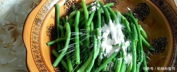 妈妈用了30年的单饼配方，柔软筋道，凉了不硬，配上炸豆角，香