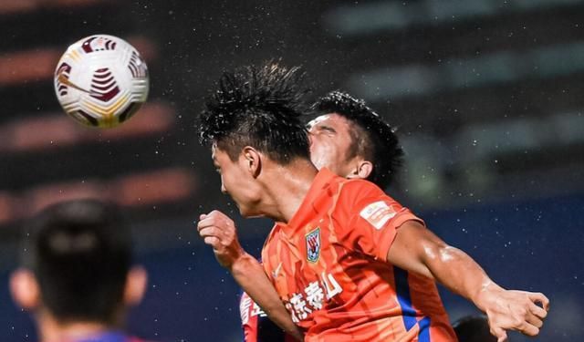 國足|李鐵有8家公司，中超16隊(duì)欠薪統(tǒng)計(jì)出爐，魯能否奪雙冠在于足協(xié)杯