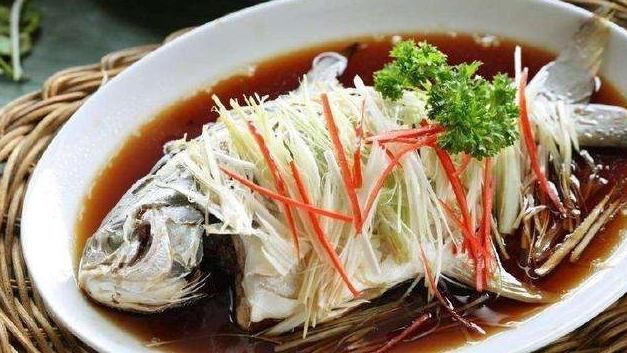 常吃|常吃鱼,利长寿,但吃鱼也有禁忌,2种鱼最好少吃,3个部位不要碰