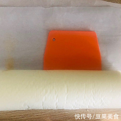 吃一次就上瘾的焦糖杏仁咸奶油蛋糕卷