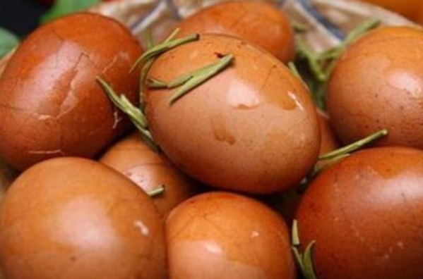 营养物质|每天早上吃个鸡蛋身体好,但要避开“4不”,不然身体越吃越差