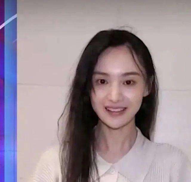 发根处|在给肌肤化妆的同时,你给自己的头发化妆了吗?