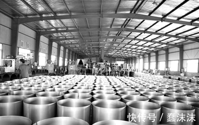 公司|与任正非并驾齐驱,业内享有盛名却为人低调,最后公司都送给国家