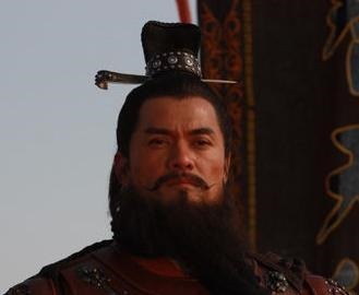 林冲!水浒传中梁山好汉看似团结一心,其实也分派系,其中一派最悲剧