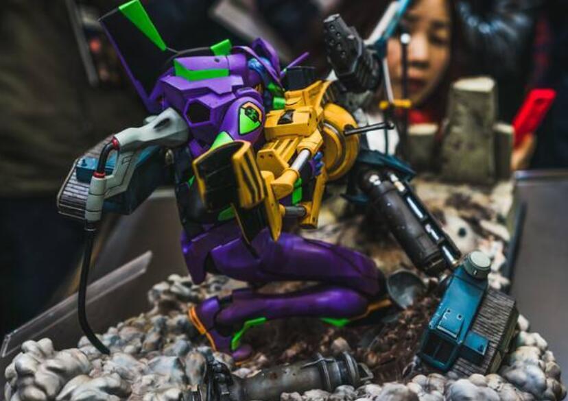 父母|中学生花3万买手办,父母说是破塑料,查了价格父母乐了