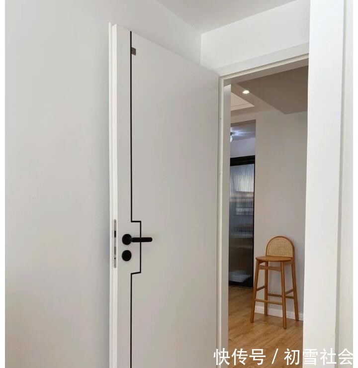 洞板|入住小半年才发现,卧室这些家居设计,看着高大上,实际很不合理