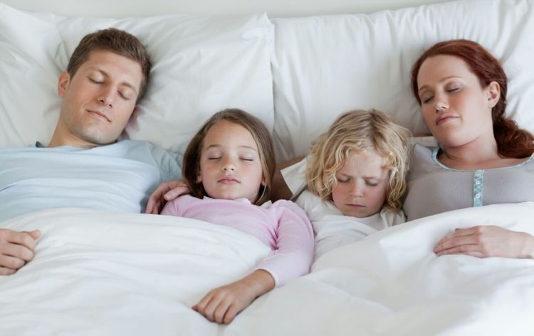 独立性|和孩子分床睡，最好赶在这个年龄前，以免亲子关系“不健康”