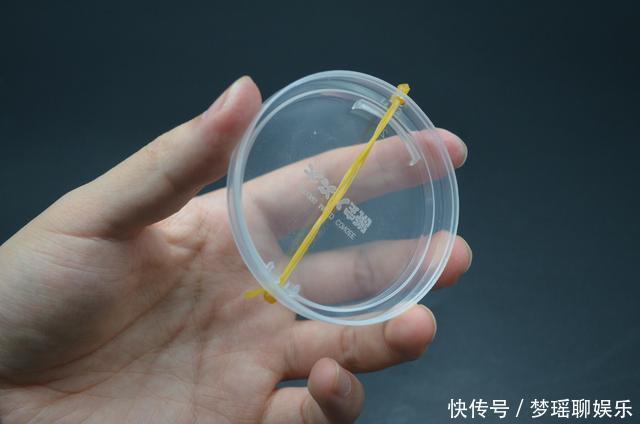 橡皮筋|八宝粥盖子不要扔,放在厨房特别实用,一年能省不少钱,涨知识了