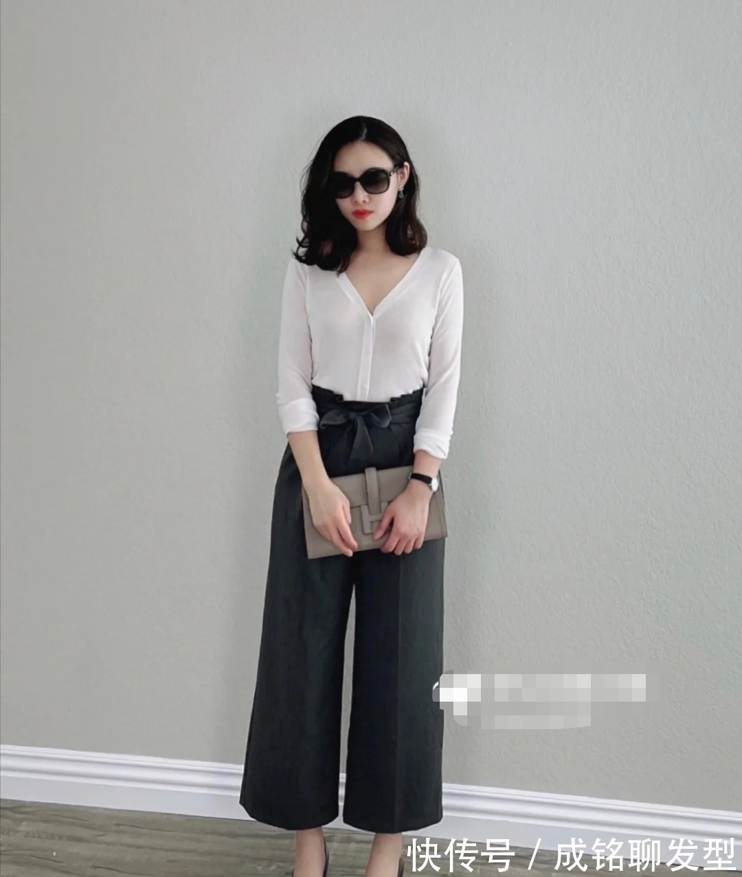 简约|秋季火了一种穿法叫:简约高级感,四十岁以上的女人照着穿就对了