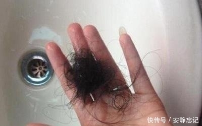 指南针|冬天洗头,这“2点”不能忽视,很多人都不知道,难怪干枯掉头发