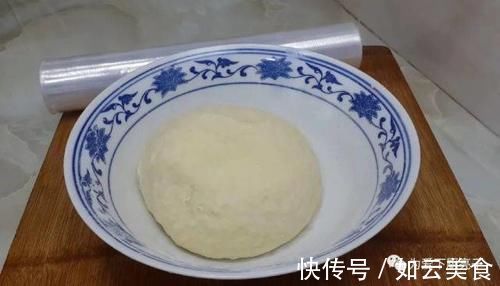 鸡蛋|我家面粉就爱这样吃,加2个鸡蛋,焦脆香酥不油腻,吃过就念念不忘