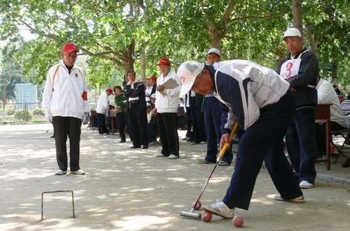 中老年人|高血压人群养生全天有三个时间段要注意,稳定血压避免危险