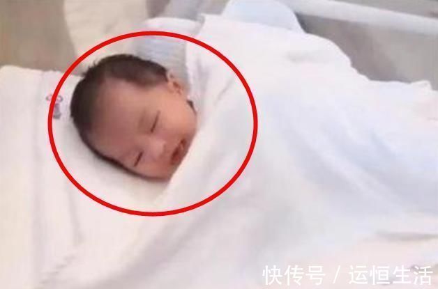 胎脂|“天使女婴”出生就走红,高颜值获得网友称赞,护士:从没见过