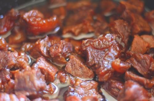 炖牛肉时，只知道焯水是错的多加几步，牛肉更软烂入味，无腥味