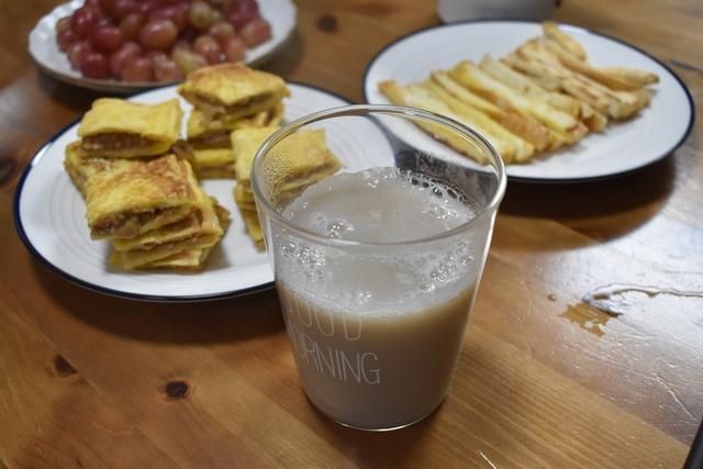  赶快|两口子的极简早餐，不精致但营养美味，简单又方便，赶快试试吧