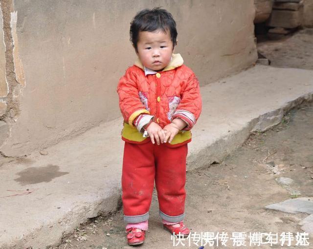 乡下|把女儿送到乡下姥姥家,一周后娃全变了,网友:城里娃变成村里娃