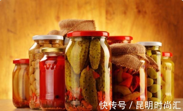 堵塞|血管堵塞的人,脸上会出现5种表现,若没有,恭喜你体内没有血栓