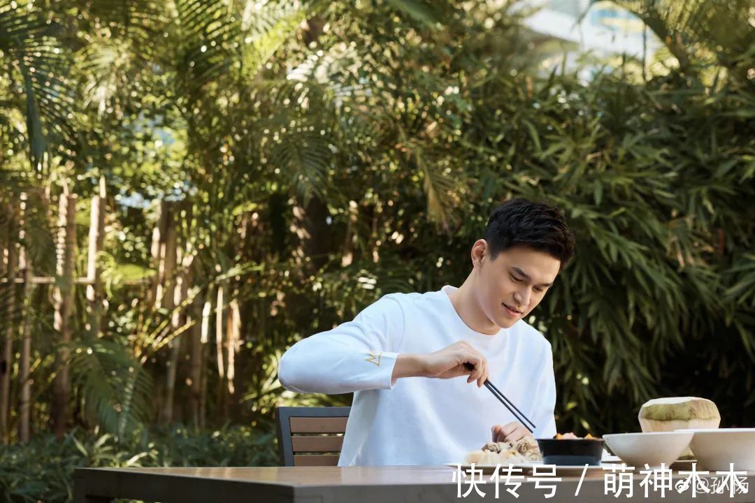 孙杨|孙杨沉默式直播惹争议,被吐槽丢人,冠军就不能为生存努力吗?