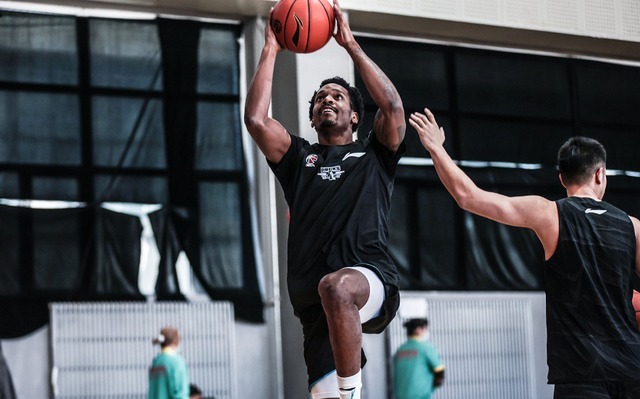 布朗|4分钟连得9分!北京首钢新援大放异彩,林书豪的压力来了