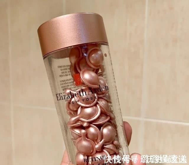 ol三四十岁女人别再用这4款精华，贵还没效果，红腰子就是其一！