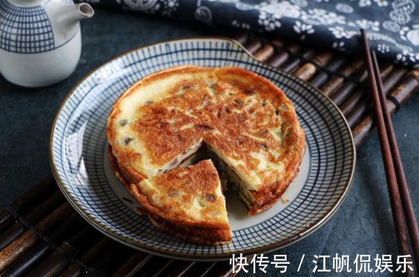 教你做洋葱煎蛋饼,比韭菜蛋饼好吃,当早餐最合适