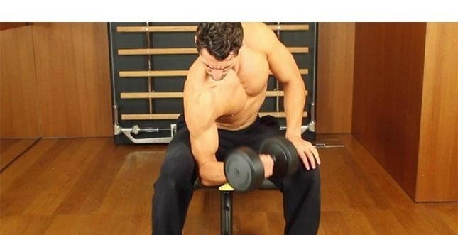 地板|健身小知识 九个核心动作锻炼你全身的肌肉!