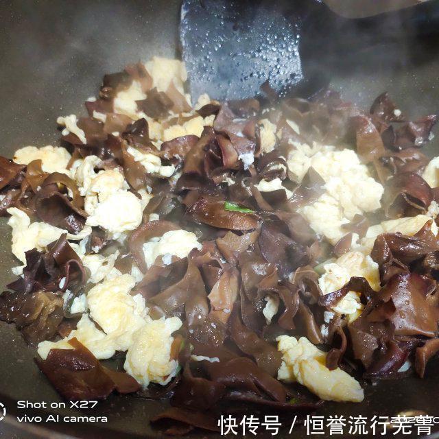 炒鸡蛋|木耳炒鸡蛋,简单的一道菜