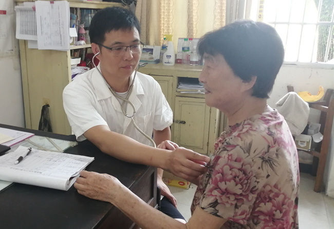 慢性病|吴高峰:身边的健康“守护人”