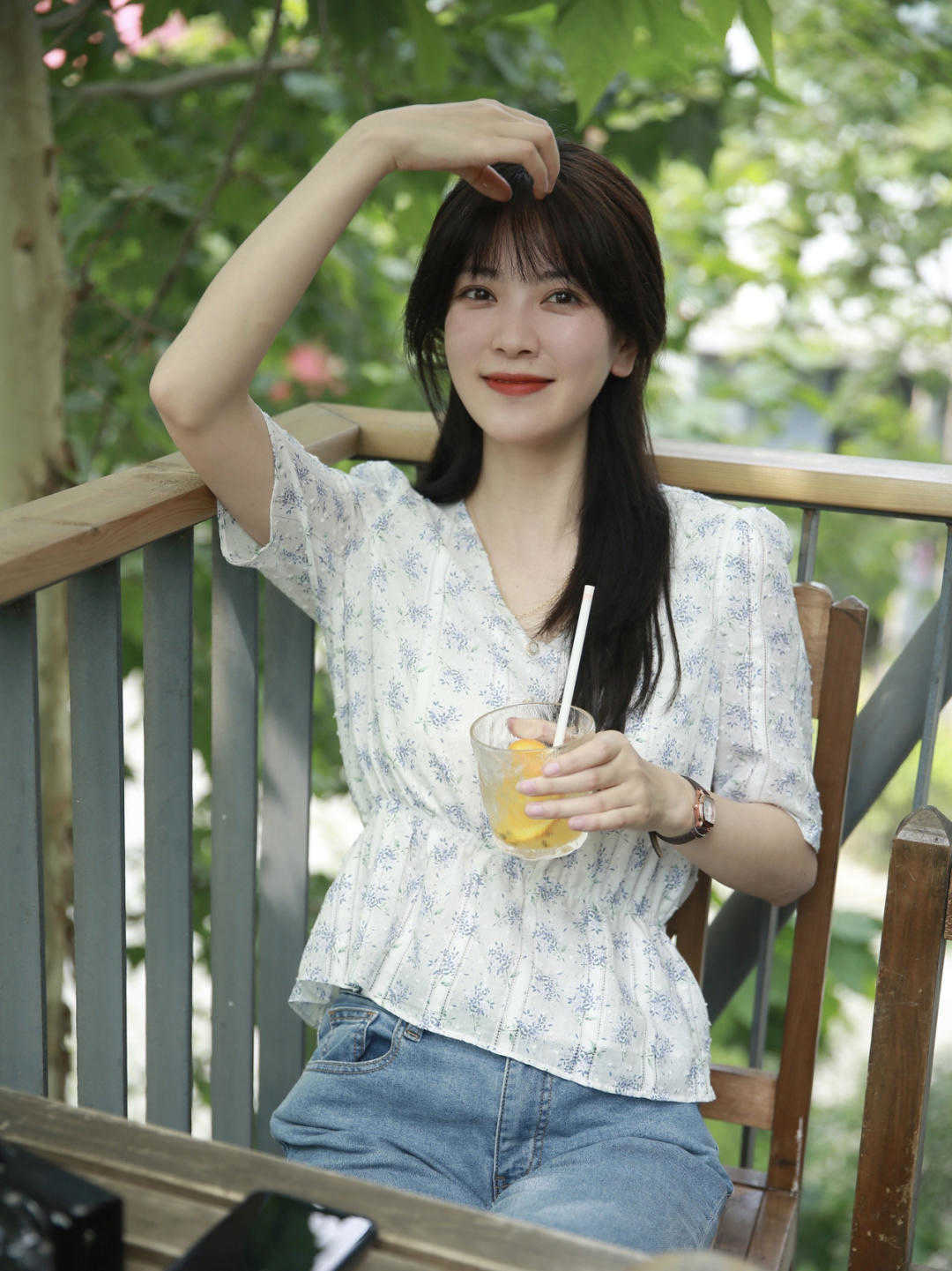 韩系|25到30岁的女生,多试试韩系少女风穿搭,清新浪漫又有格调