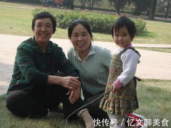 两个女人|为什么多数是姥姥带孩子姥姥的3大优势,奶奶没有