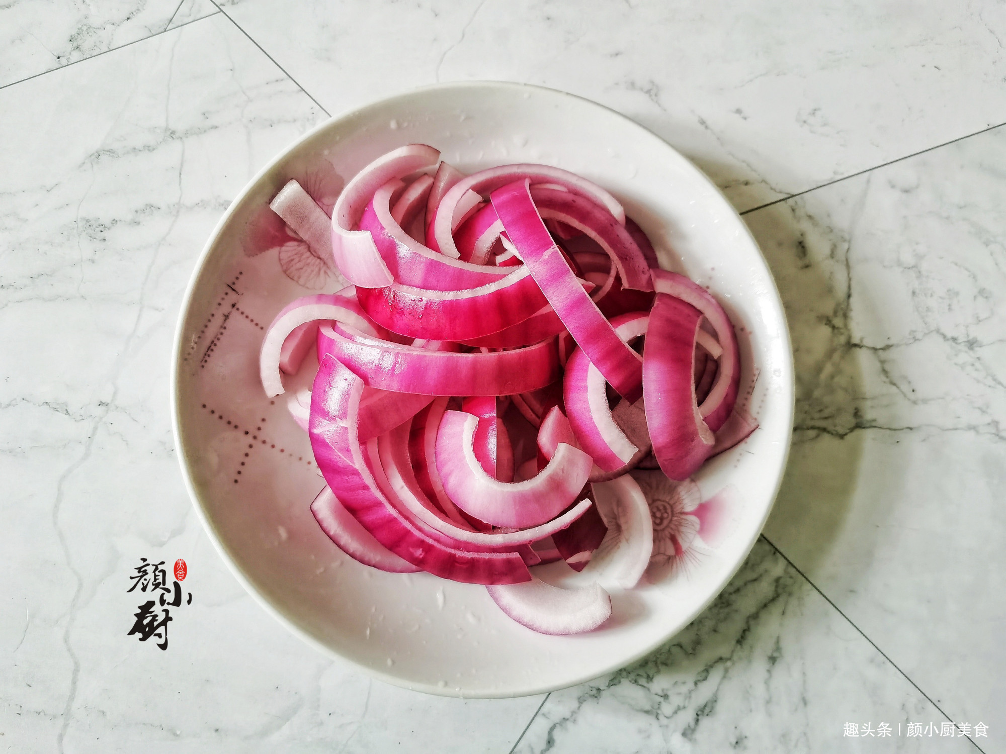 炒牛肉时,万万不可直接下锅就炒,多加这一步,牛肉鲜嫩更好吃