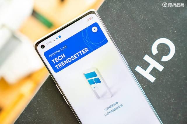 街拍|realme GT大师探索版体验：3D素皮背壳是种什么体验？