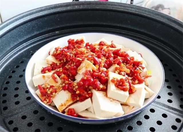 豆腐别再炒着吃,教你新吃法,做法简单快速,开胃又下饭,太香了