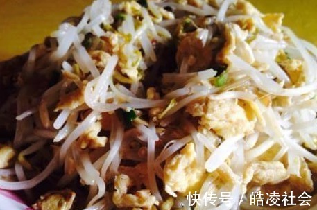 张医师|夏天勤洗澡，但头发越掉越多，菜2块钱一斤，越吃发量越多！