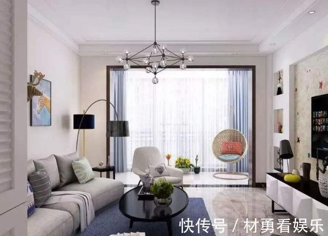 阳台|客厅带阳台的户型,别只知道装推拉门了,如今更流行这样做