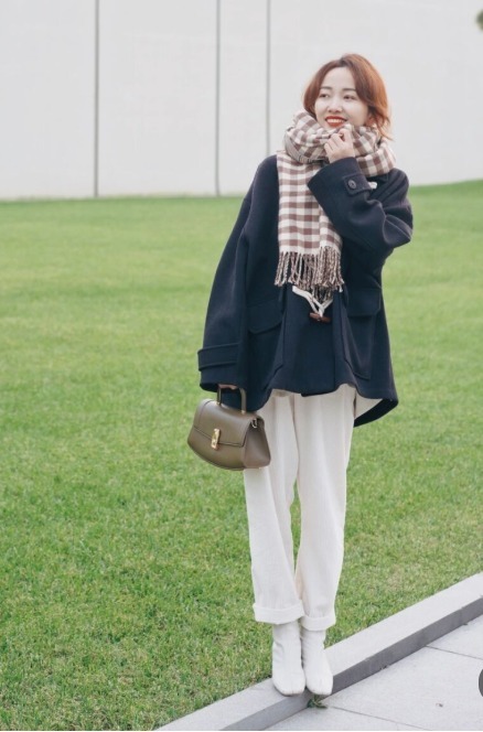 时髦 小个子女生穿大衣掌握这4点精髓,显高显瘦又时髦,美得高级